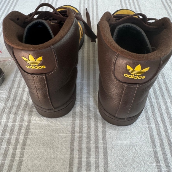 *RARE* Adidas Coffee (Brown) and Yellow High Half Shells - Picture 5 of 14